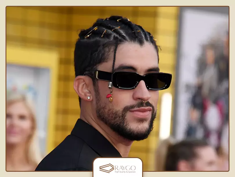 عینک آفتابی سلبریتی‌های خارجی: 23. عینک آفتابی بد بانی (Bad Bunny)