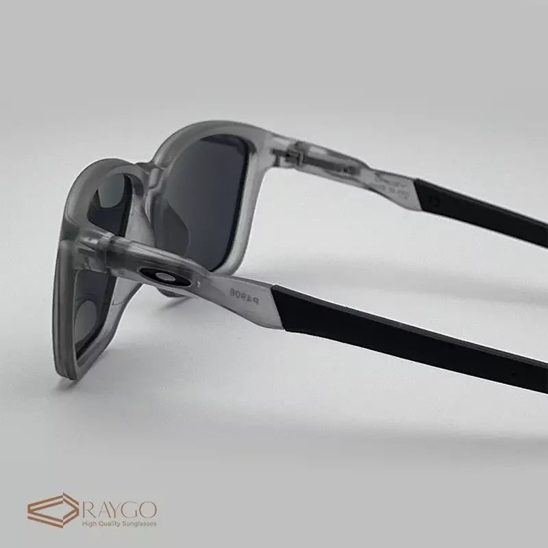 عینک آفتابی اوکلی Oakley کد 4906طوسی